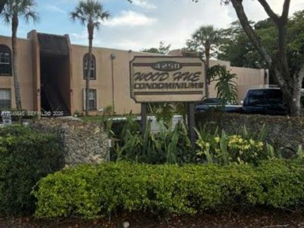 4220 NW 21st St , Unit 207, Lauderhill, FL 33313