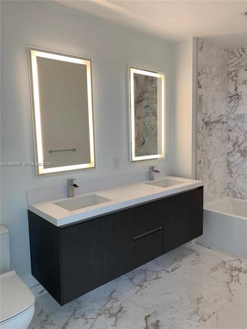 851 NE 1st Ave, Unit 2702, Miami, FL 33132 Photo