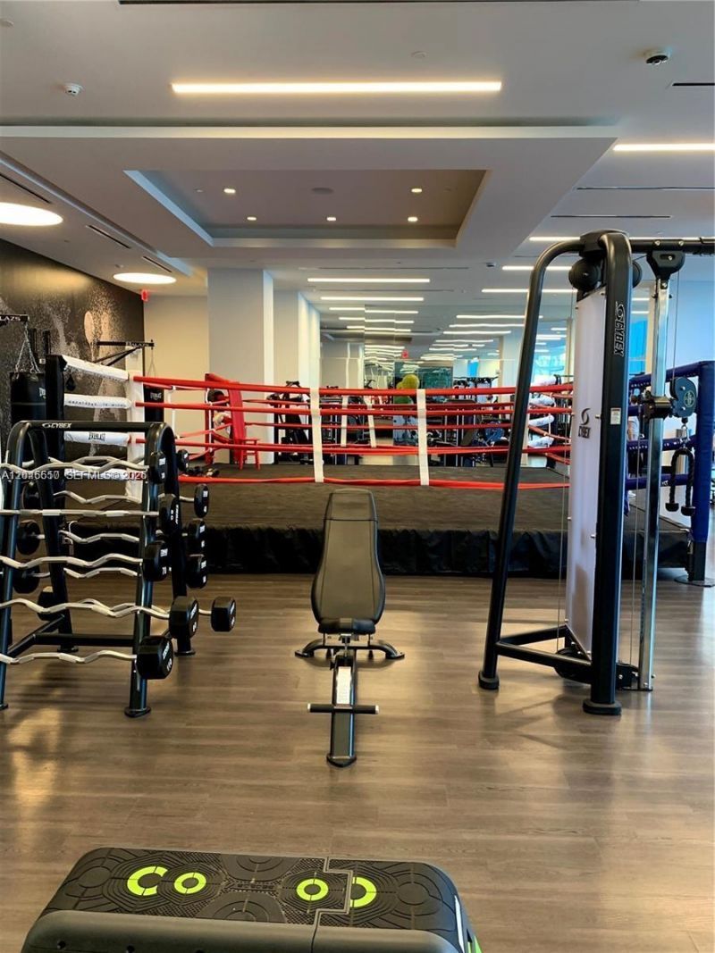 851 NE 1st Ave, Unit 2702, Miami, FL 33132 Photo