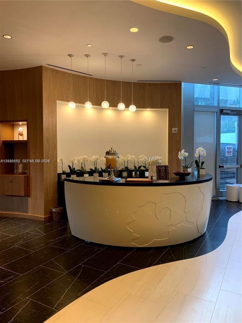 851 NE 1st Ave, Unit 2702, Miami, FL 33132 Photo