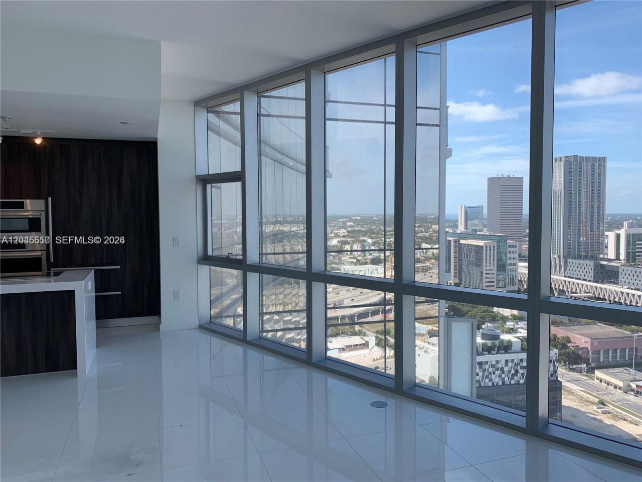 851 NE 1st Ave, Unit 2702, Miami, FL 33132 Photo