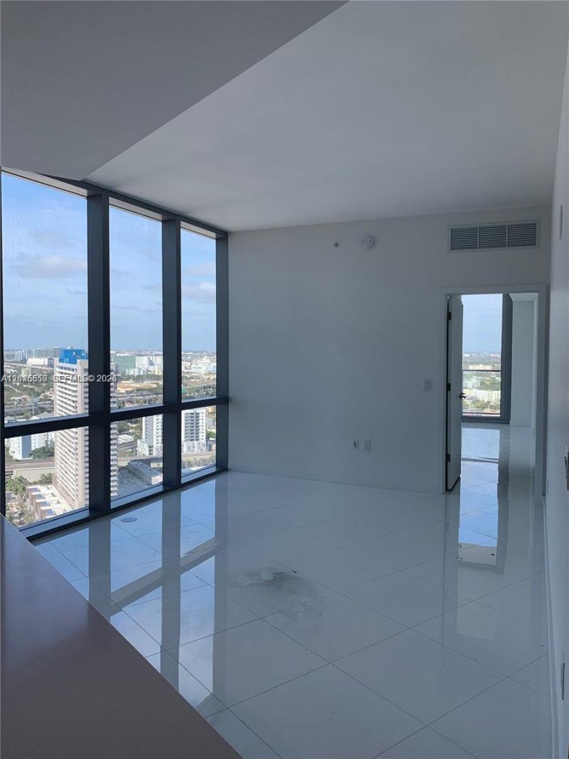 851 NE 1st Ave, Unit 2702, Miami, FL 33132 Photo