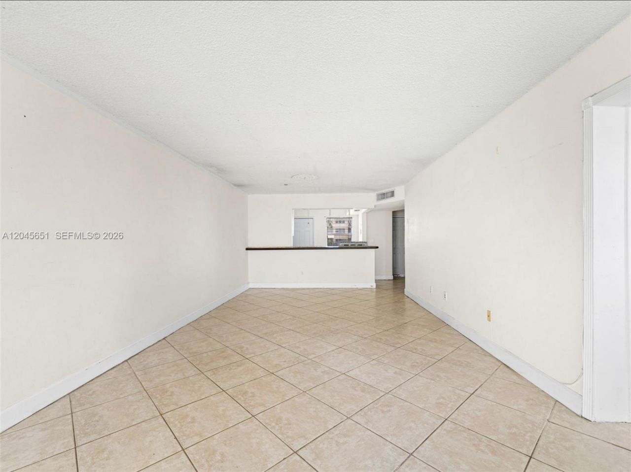 18900 NE 14th Ave, Unit D106, Miami, FL 33179 Photo