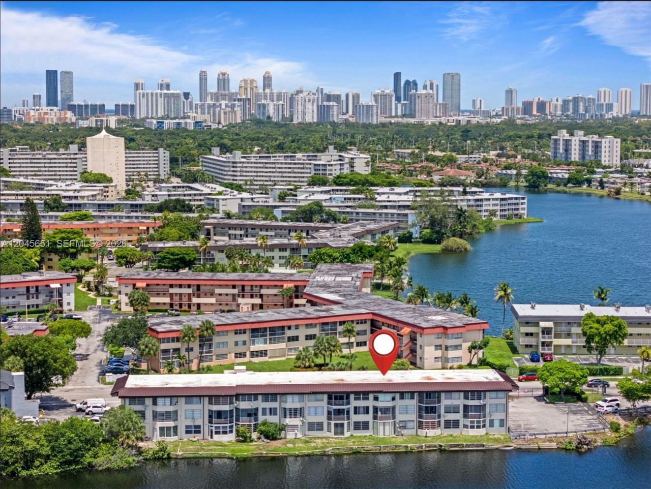 18900 NE 14th Ave, Unit D106, Miami, FL 33179 Photo