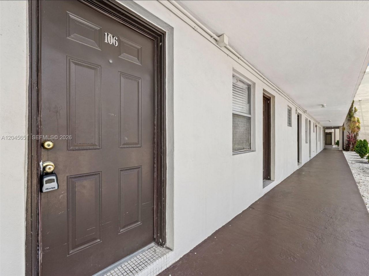 18900 NE 14th Ave, Unit D106, Miami, FL 33179 Photo