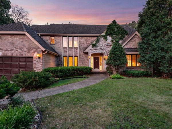 7890 Guild Court, Apple Valley, MN 55124