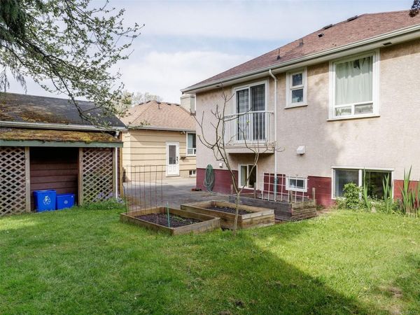837 Villance St , Victoria, BC V8X 2P5