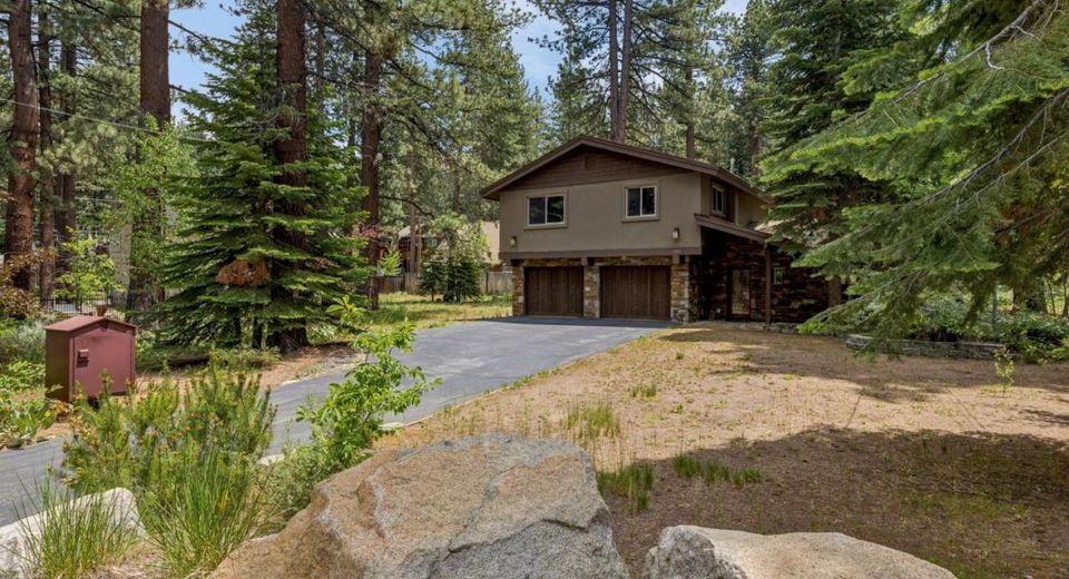 1910 F Street, South Lake Tahoe, CA 96150 Photo
