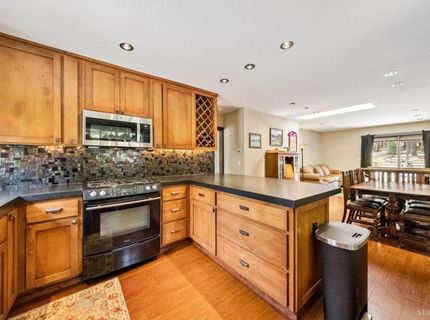 1910 F Street, South Lake Tahoe, CA 96150 Photo