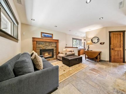 1910 F Street, South Lake Tahoe, CA 96150 Photo