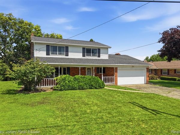 10507 Lafollette Drive, Brighton Twp, MI 48114
