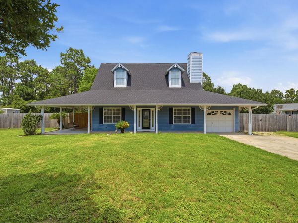 2216 Calle De Pizzaro, Navarre, FL 32566