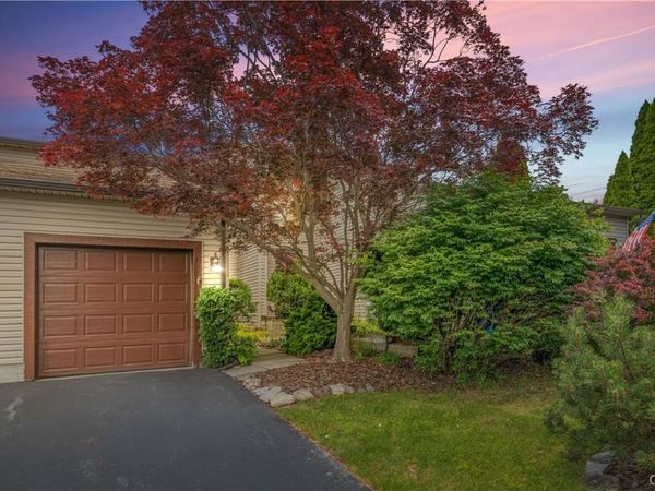 113 Signal Ridge, Syracuse, NY 13209