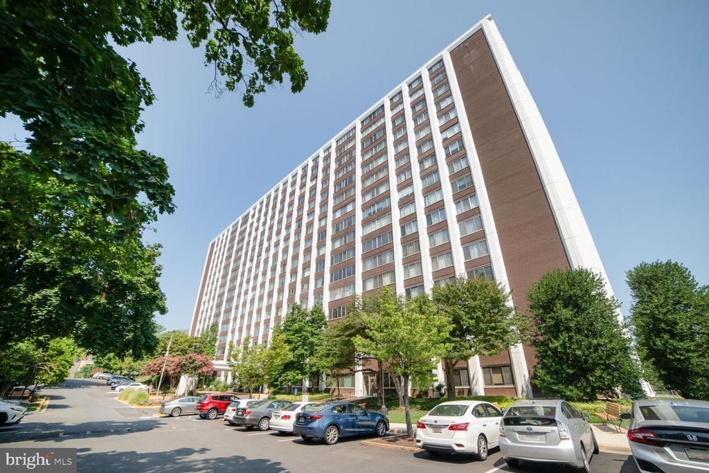11801 ROCKVILLE PIKE , ROCKVILLE, MD 20852