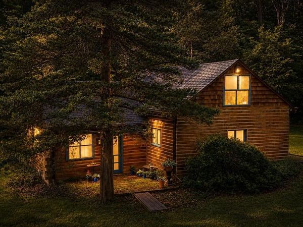 12 NATURES WAY , UPPER BLACK EDDY, PA 18972