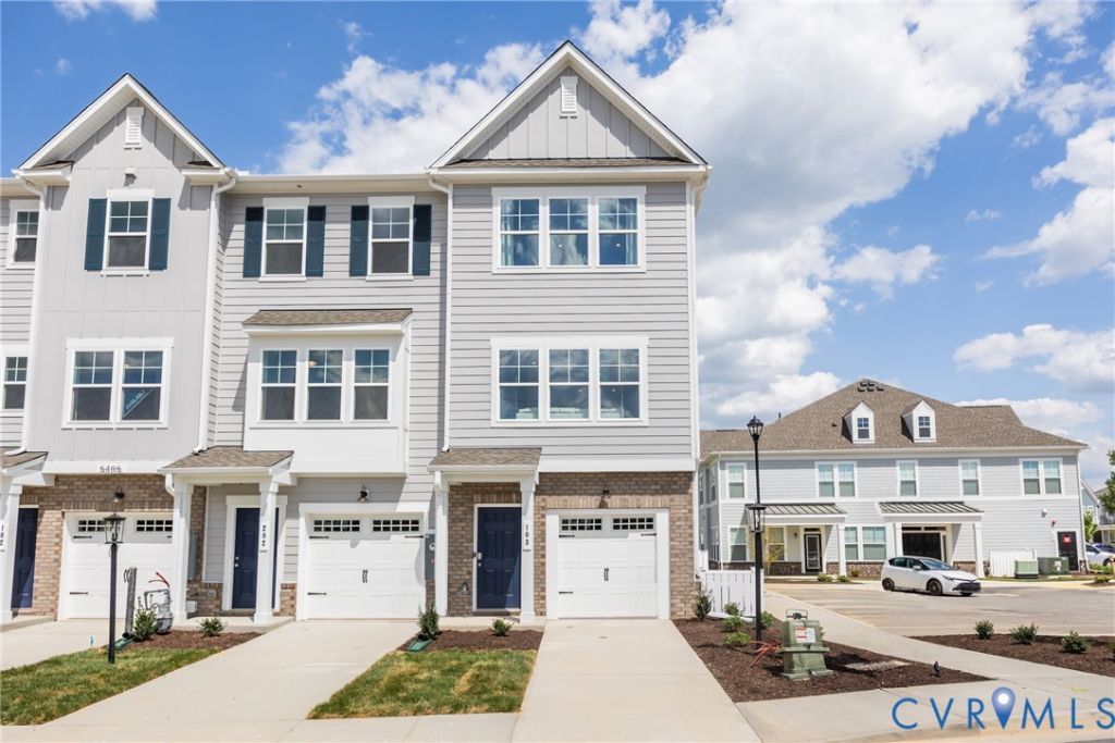 5334 Pointes End Way, Unit 101, Glen Allen, VA 23059 Main Photo