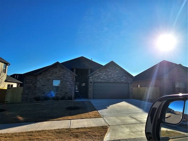7207 SW Walnut Grove Avenue, Bentonville, AR 72713