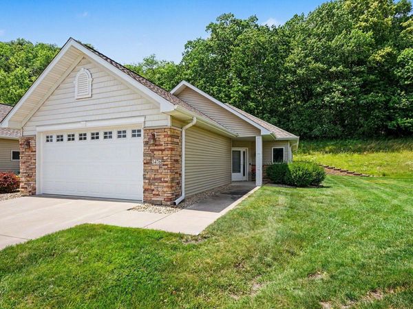 3476 Briarview Court , Red Wing, MN 55066