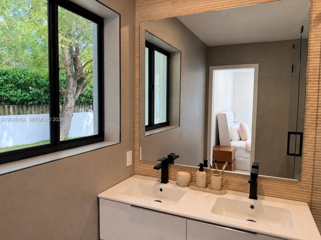 2 NE 91st St , Miami Shores, FL 33138 Photo