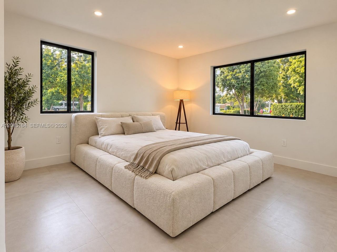 2 NE 91st St, Miami Shores, FL 33138 Photo