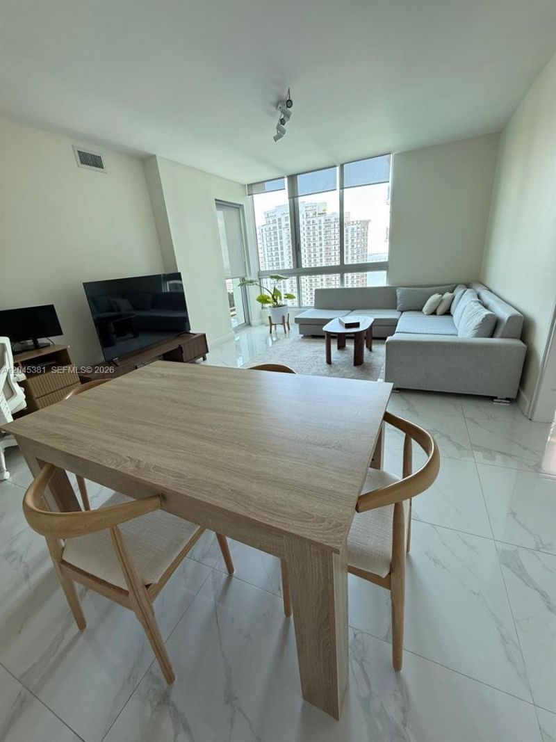 300 S Biscayne Blvd , Unit T-2806, Miami, FL 33131 Photo