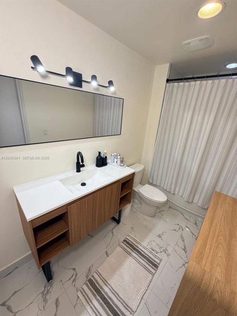 300 S Biscayne Blvd , Unit T-2806, Miami, FL 33131 Photo