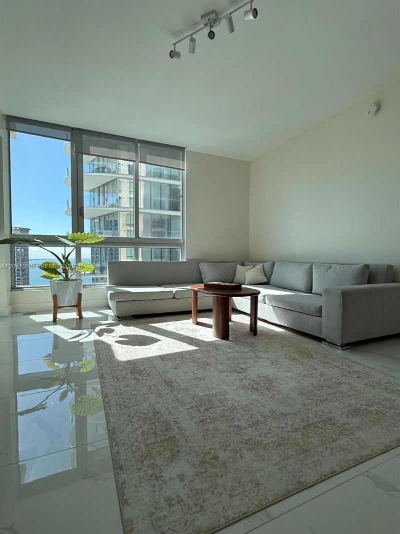 300 S Biscayne Blvd , Unit T-2806, Miami, FL 33131 Photo