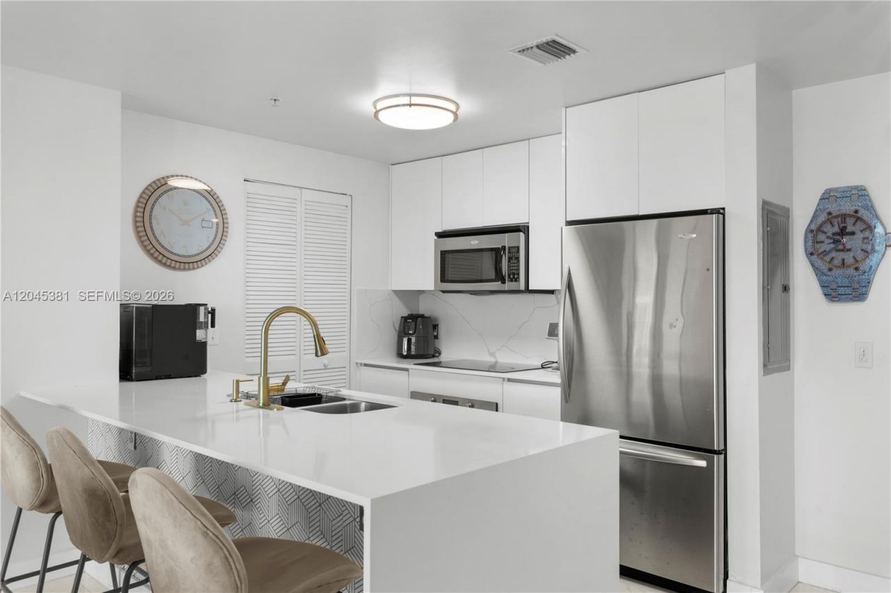300 S Biscayne Blvd , Unit T-2806, Miami, FL 33131 Photo