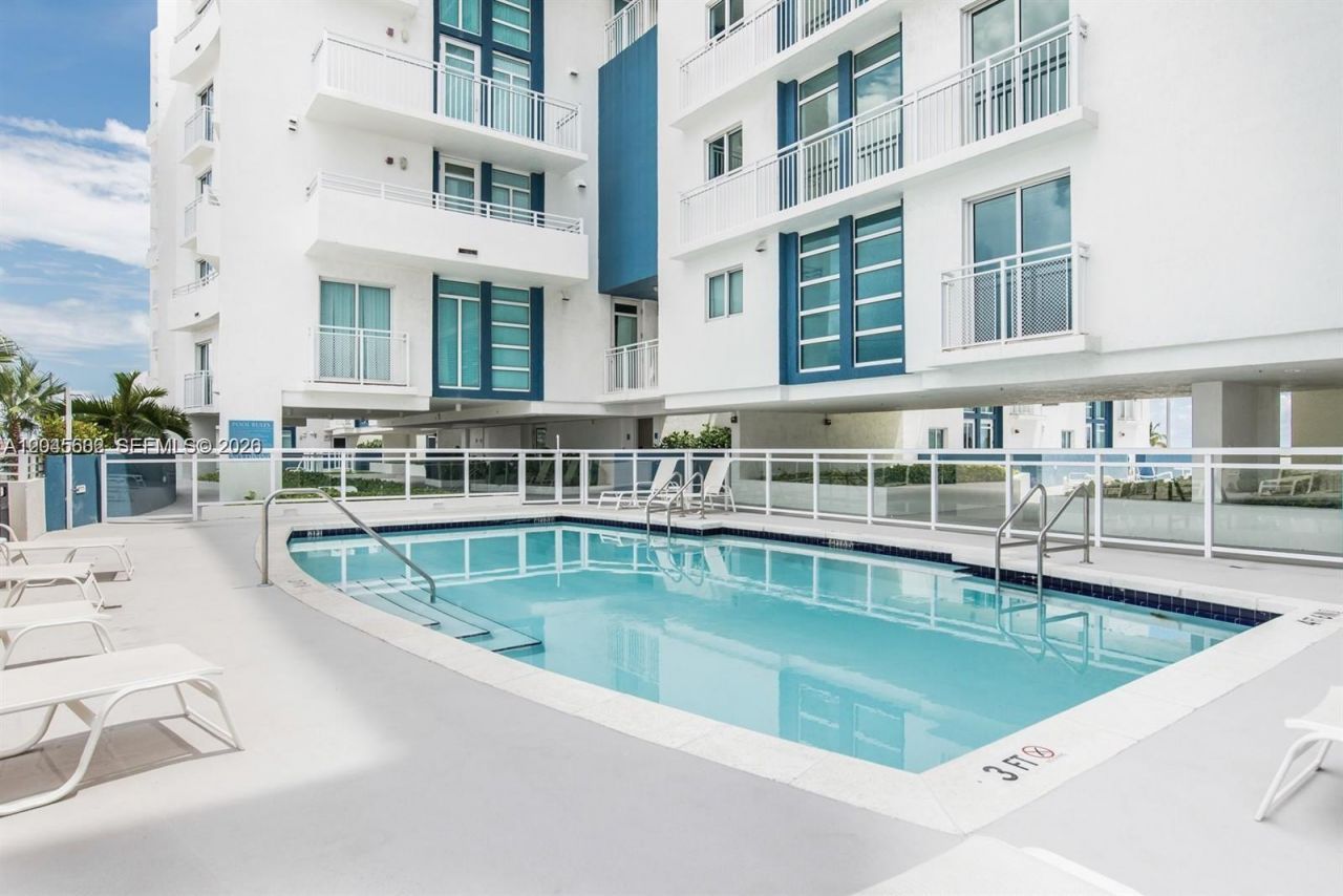 7600 Collins Ave , Unit 712, Miami Beach, FL 33141 Photo