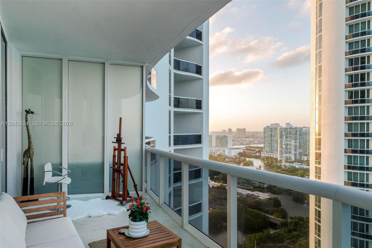 15901 Collins Ave, Unit 2502, Sunny Isles Beach, FL 33160 Photo