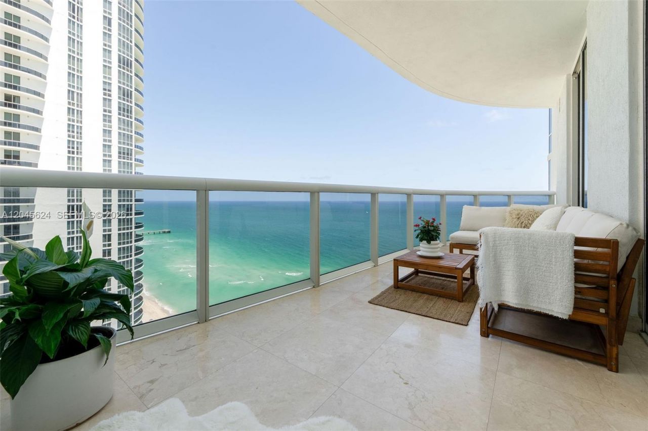 15901 Collins Ave, Unit 2502, Sunny Isles Beach, FL 33160 Photo