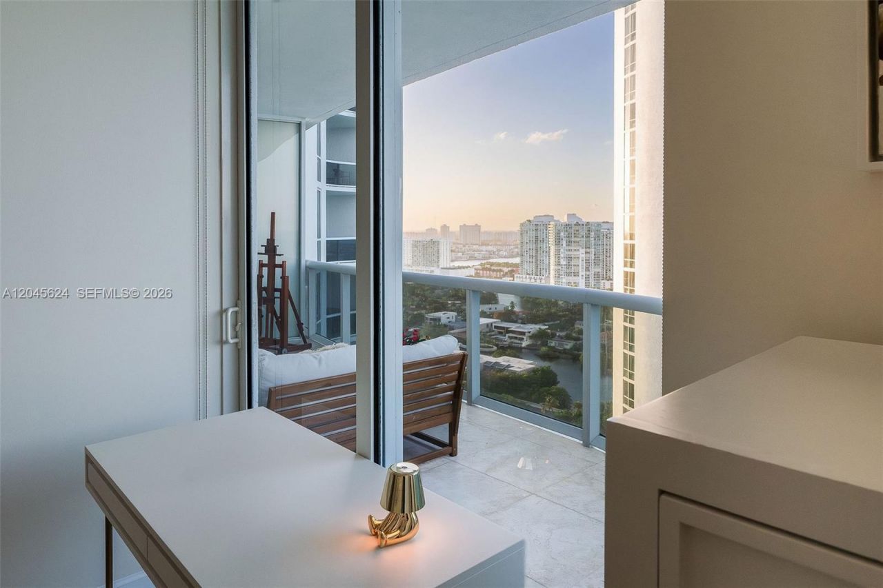 15901 Collins Ave, Unit 2502, Sunny Isles Beach, FL 33160 Photo