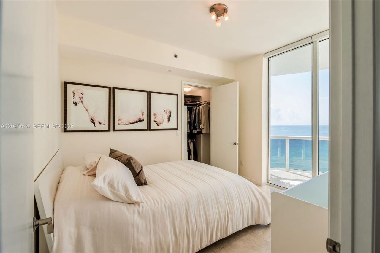 15901 Collins Ave, Unit 2502, Sunny Isles Beach, FL 33160 Photo