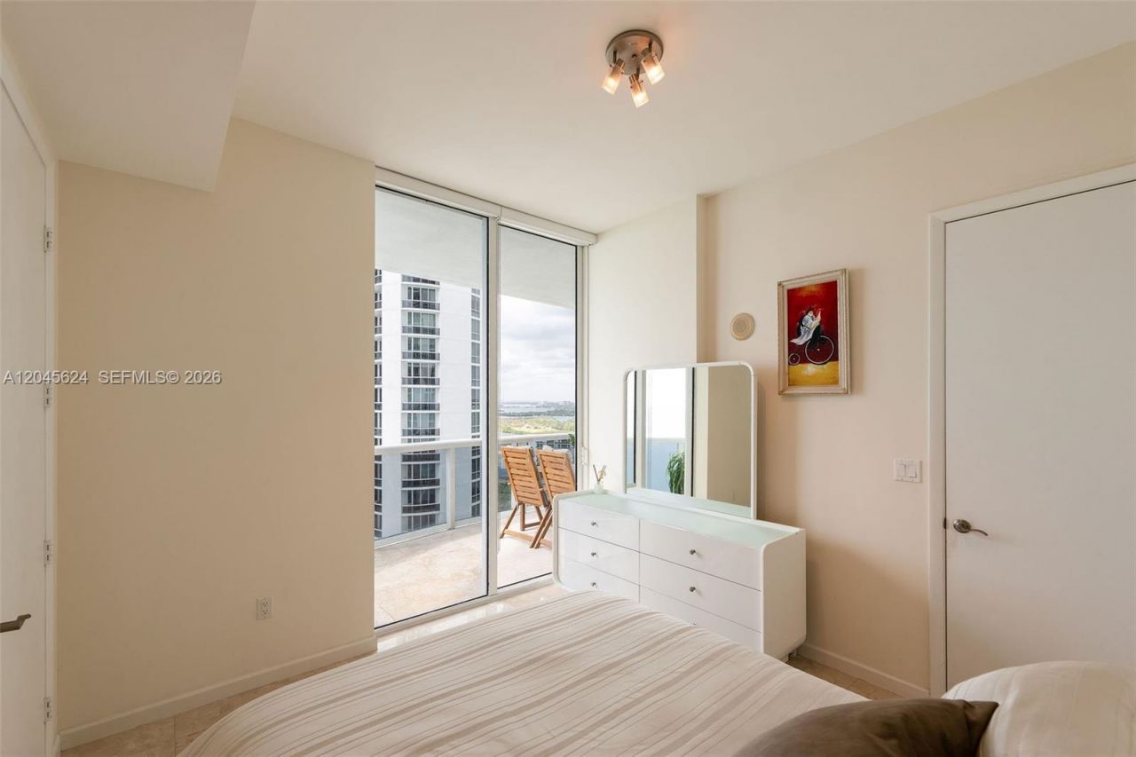 15901 Collins Ave, Unit 2502, Sunny Isles Beach, FL 33160 Photo