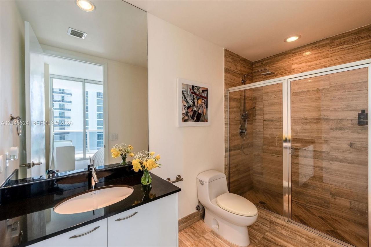 15901 Collins Ave, Unit 2502, Sunny Isles Beach, FL 33160 Photo