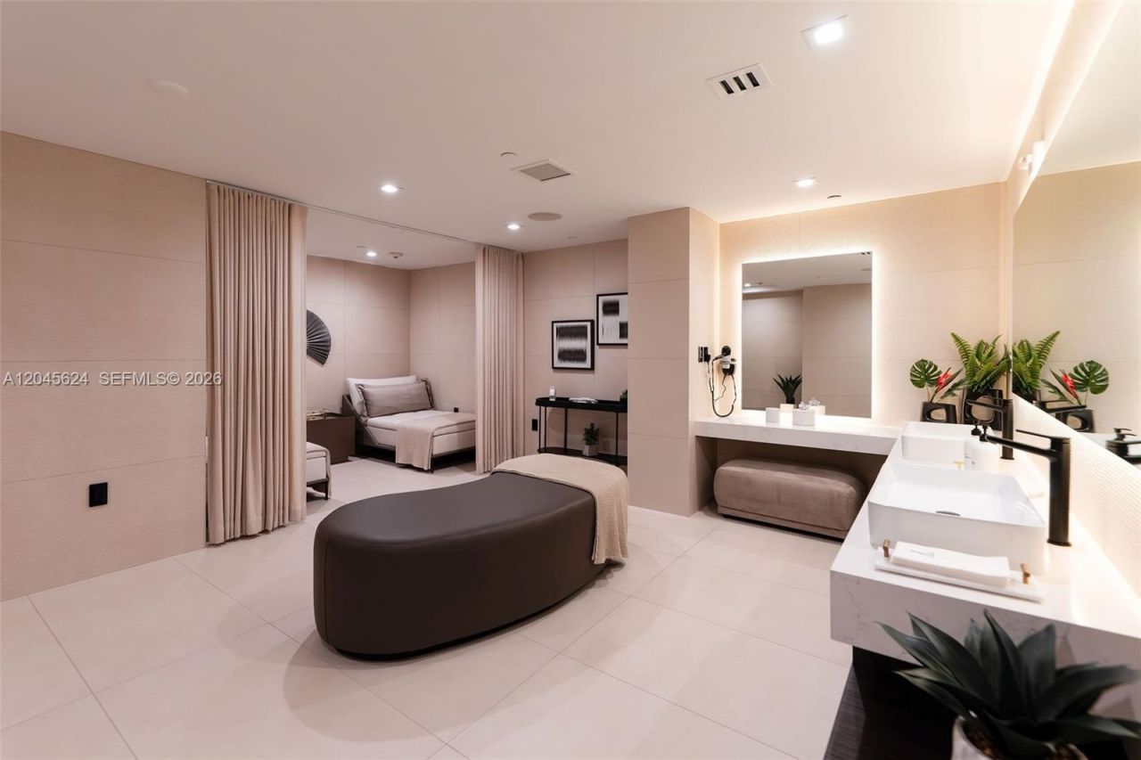 15901 Collins Ave, Unit 2502, Sunny Isles Beach, FL 33160 Photo