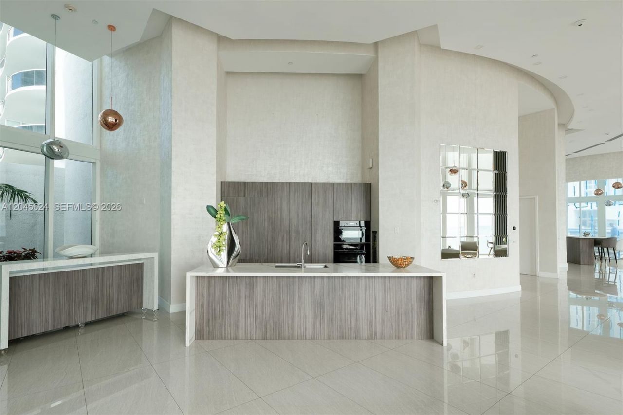 15901 Collins Ave, Unit 2502, Sunny Isles Beach, FL 33160 Photo