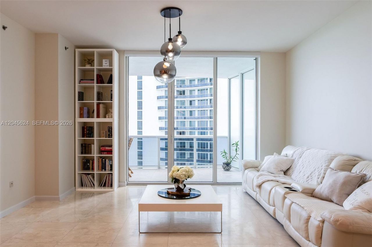 15901 Collins Ave, Unit 2502, Sunny Isles Beach, FL 33160 Photo