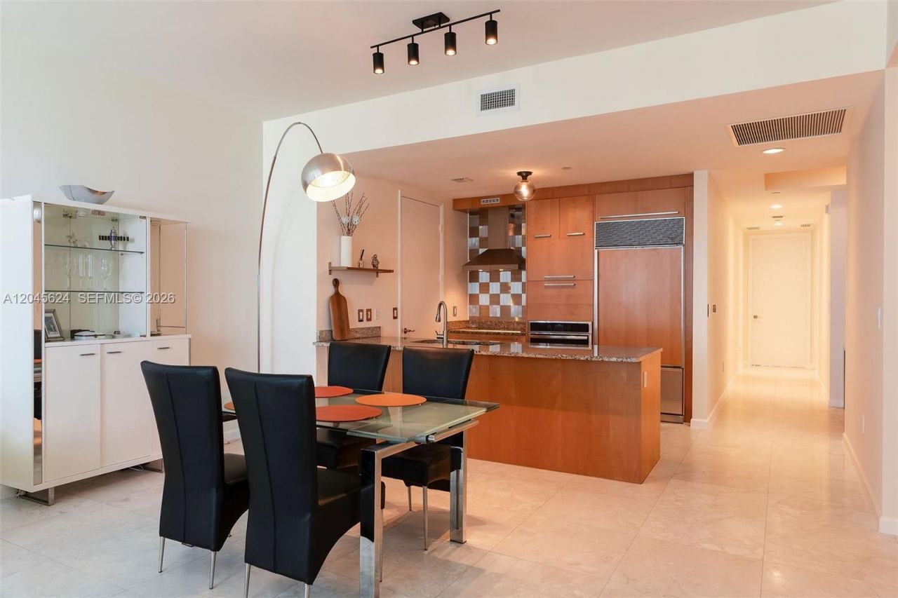 15901 Collins Ave, Unit 2502, Sunny Isles Beach, FL 33160 Photo
