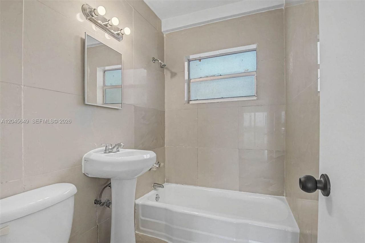 1685 Jefferson Ave , Unit 15, Miami Beach, FL 33139 Photo