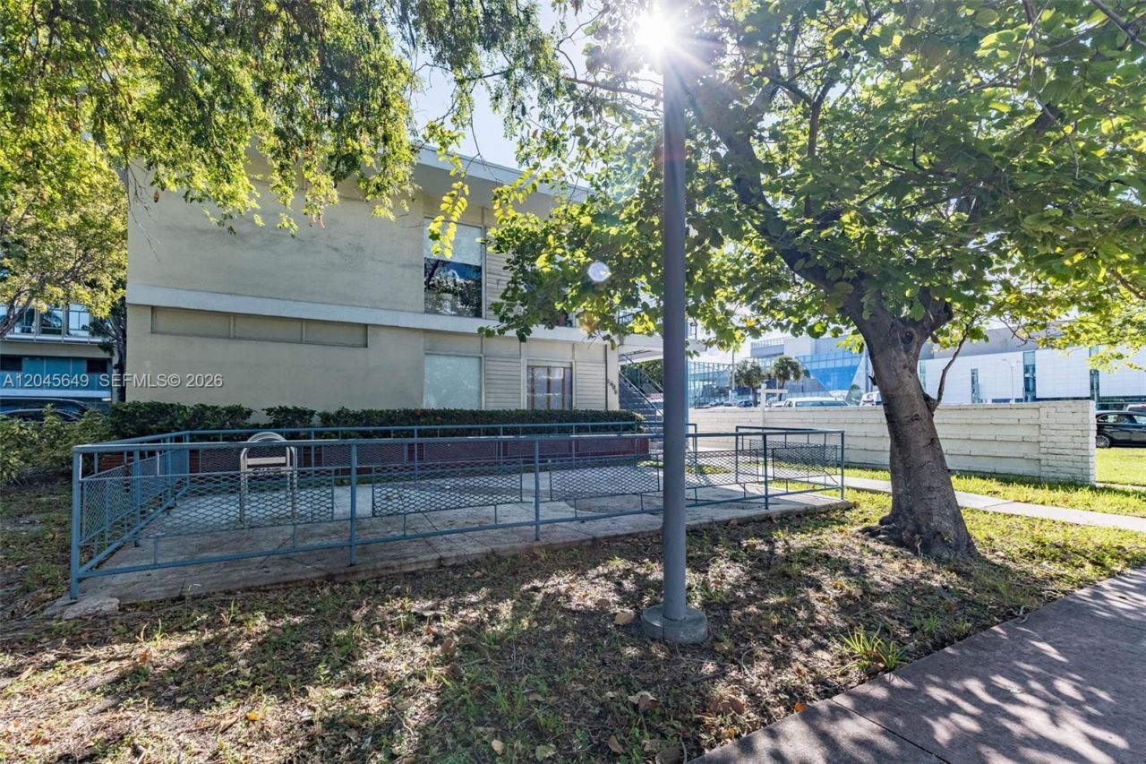 1685 Jefferson Ave , Unit 15, Miami Beach, FL 33139 Photo
