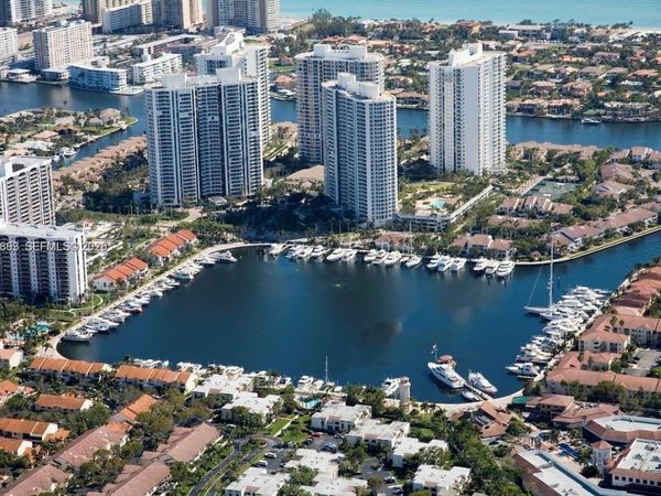 3601 NE 207th St , Aventura, FL 33180