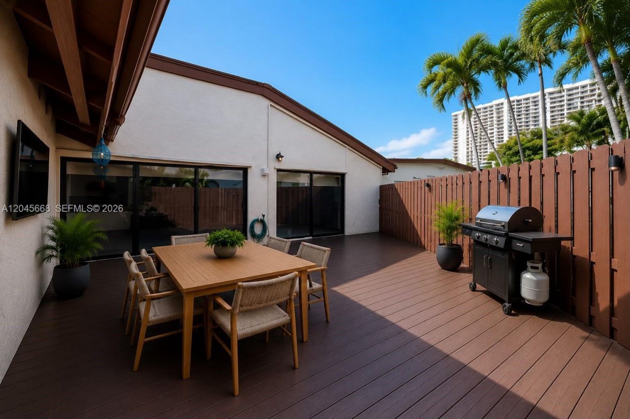 601 Leslie Dr, Hallandale Beach, FL 33009 Photo