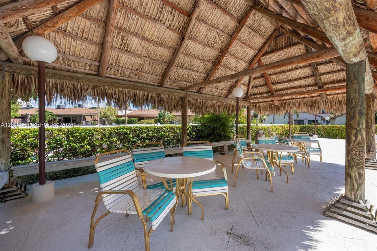 601 Leslie Dr, Hallandale Beach, FL 33009 Photo