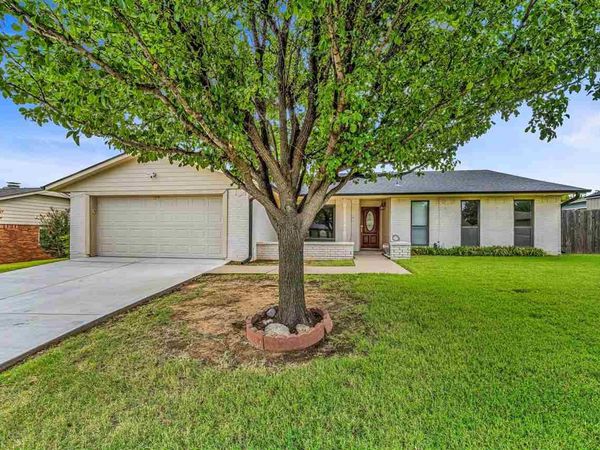 216 SW 78th St, Lawton, OK 73505