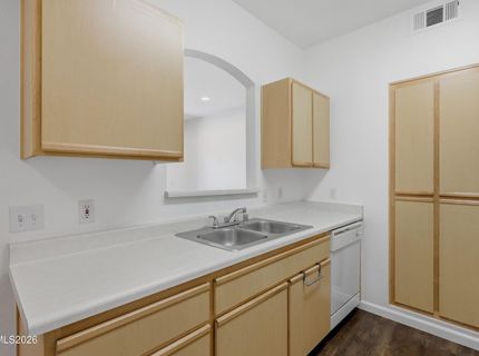 6850 Sharlands Avenue, Unit T-# 1118, Reno, NV 89523 Photo