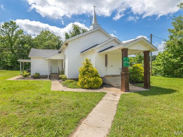 539 County Road 423 , Poplar Bluff, MO 63901
