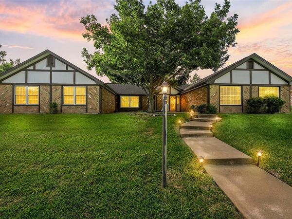 8202 Whippoorwill Drive , Woodway, TX 76712