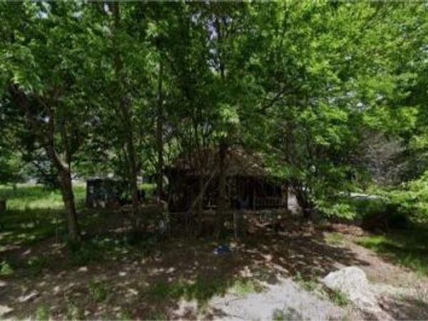 101 Munson Street , Bells, TX 75414