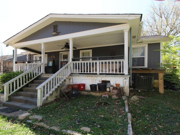 1113 Yellowstone Rd, Knoxville, TN 37914